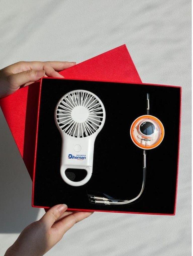 Fan + 3-in-1 Data Cable
