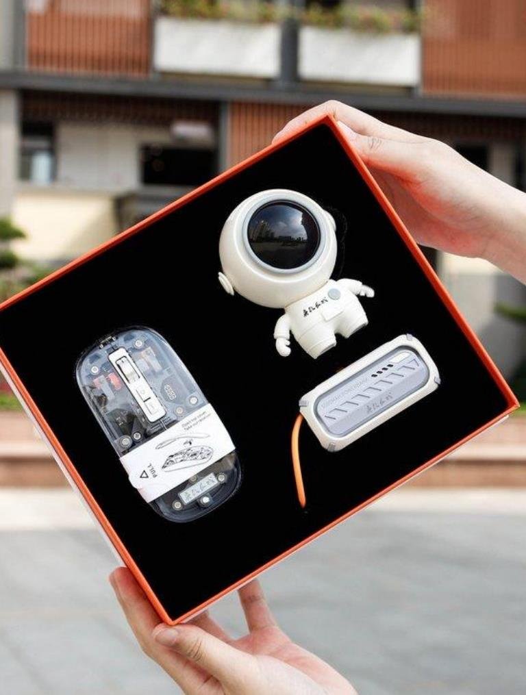 Astronaut Mini Fan + Transparent Mouse + Emergency Power Bank Gift Box Set