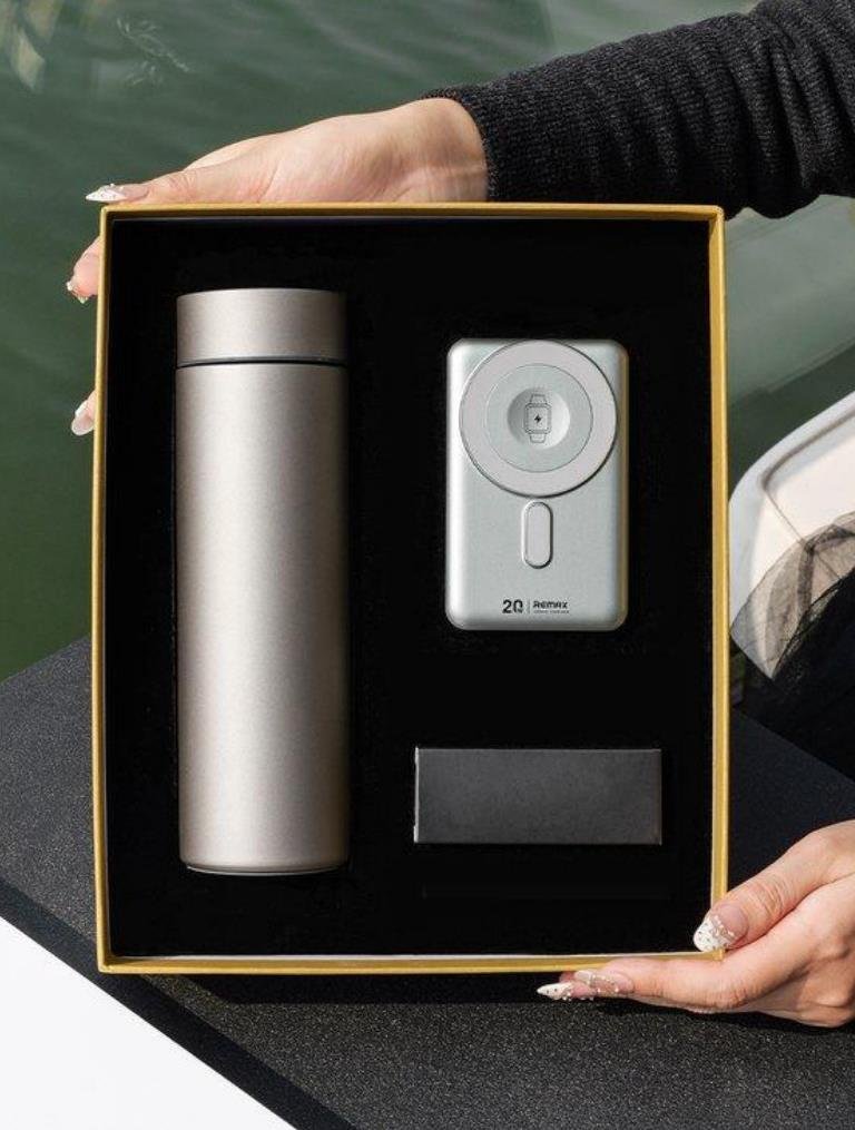 Titanium Cup + CX-2 Power Bank / JM23 AI Translation Earbuds Gift Box