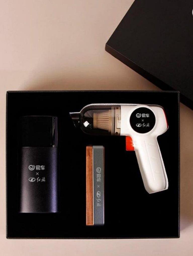 Care Free Driving Car Air Pump Vacuum Cleaner Gift Box